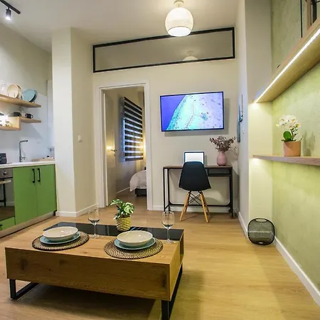 Super Fresh 1 Bedroom Lux *