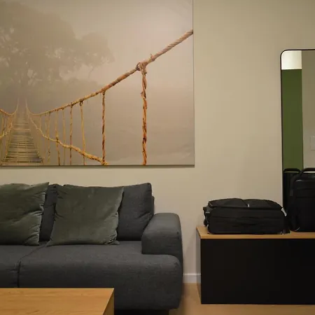 Super Fresh 1 Bedroom Lux Apartment *